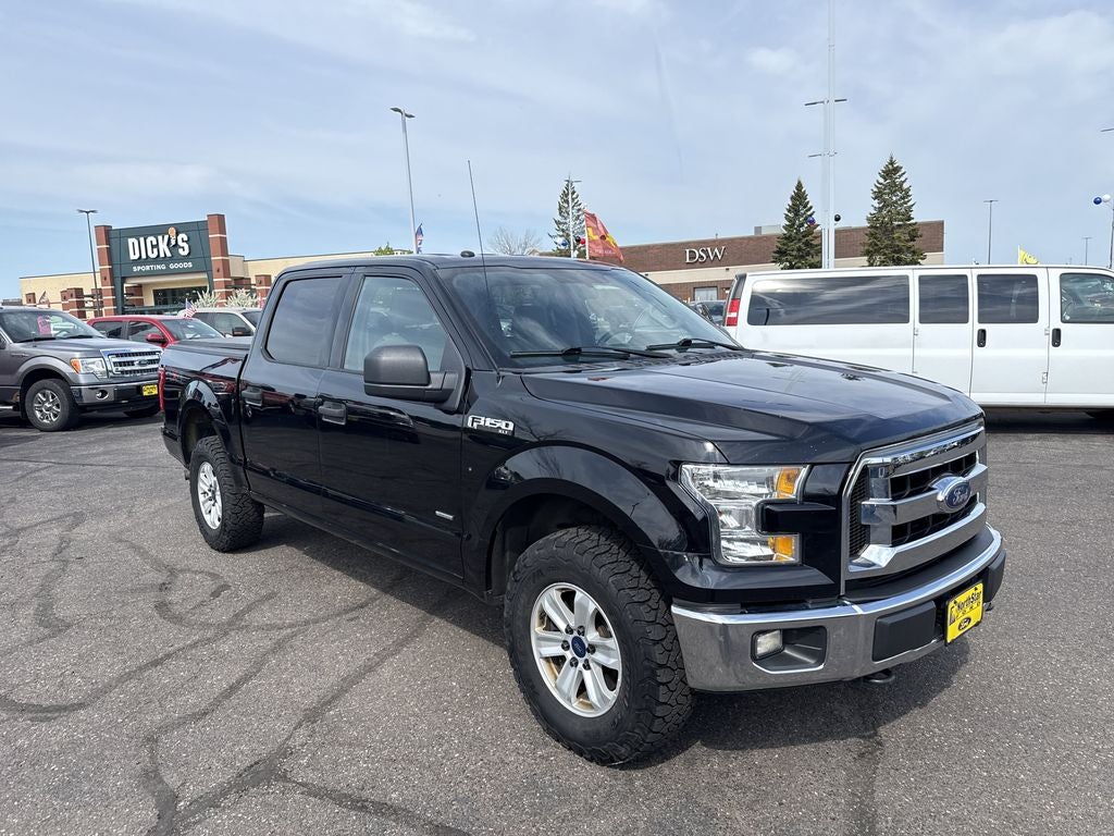 2016 Ford F-150 — interior view